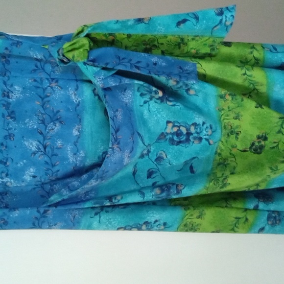 Beautiful Sleeveless Sag Harbor ⚓ Dress - Picture 3 of 8